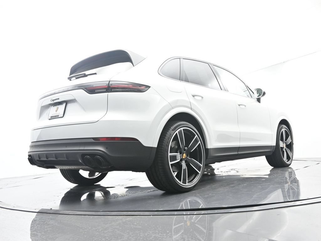 Certified 2023 Porsche Cayenne Platinum Edition AWD/4WD image 51