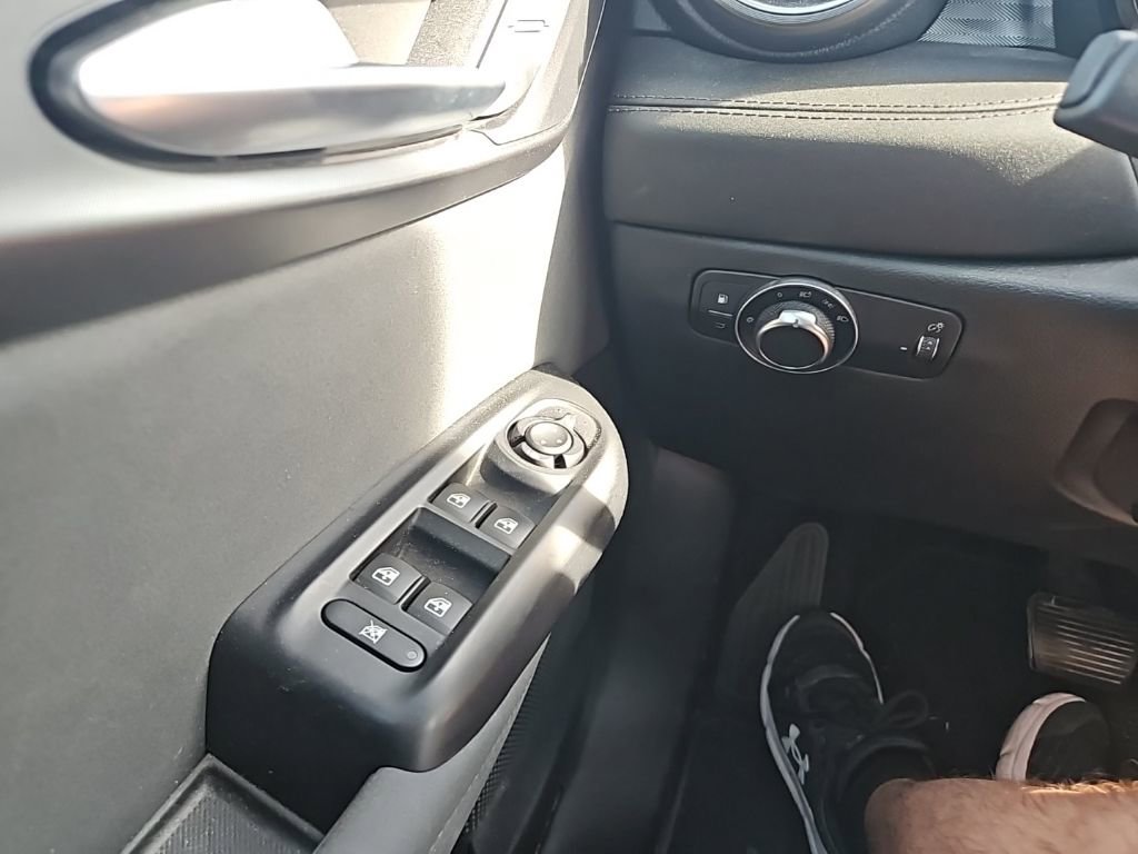 Used 2024 Alfa Romeo Tonale Ti w/ Premium Interior Package image 22