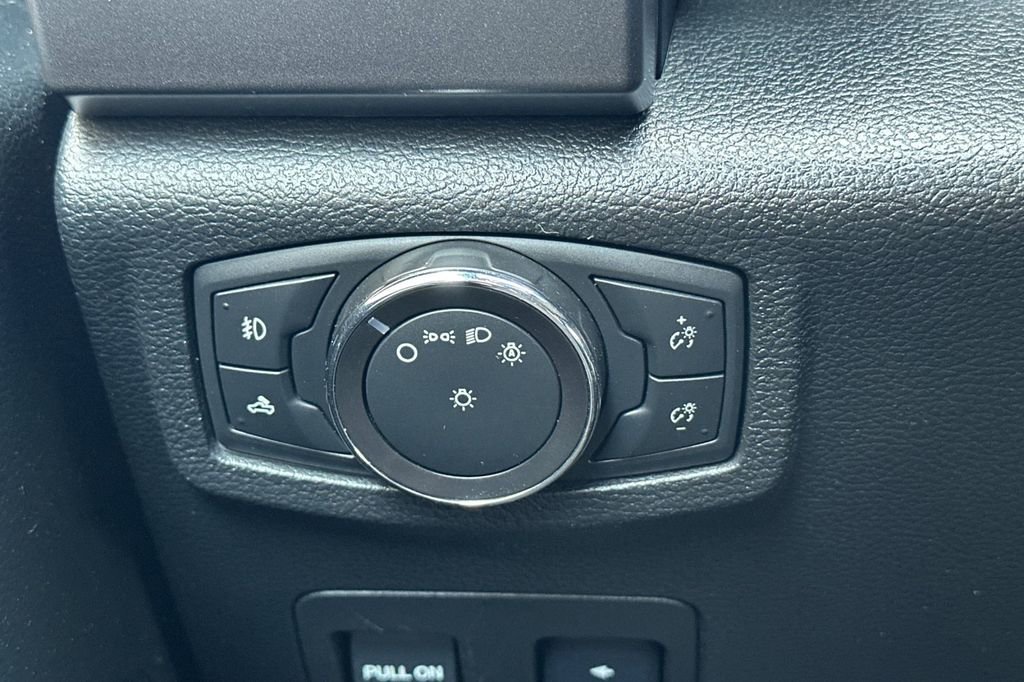 Used 2015 Ford F150 XLT w/ Equipment Group 302A Luxury image 28