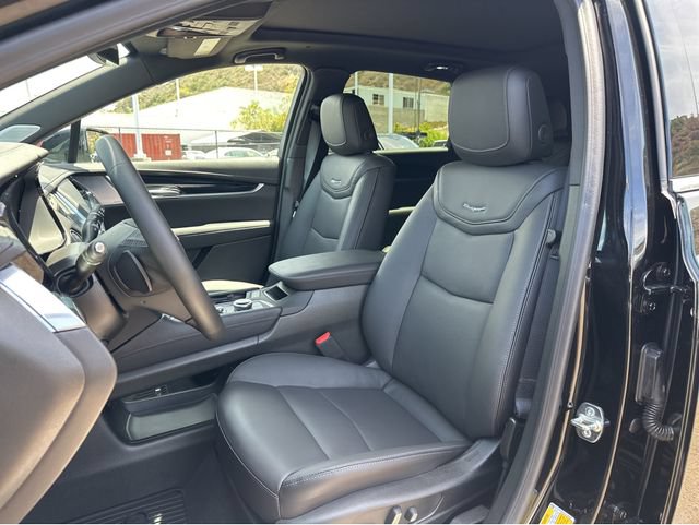New 2025 Cadillac XT5 Premium Luxury FWD image 6