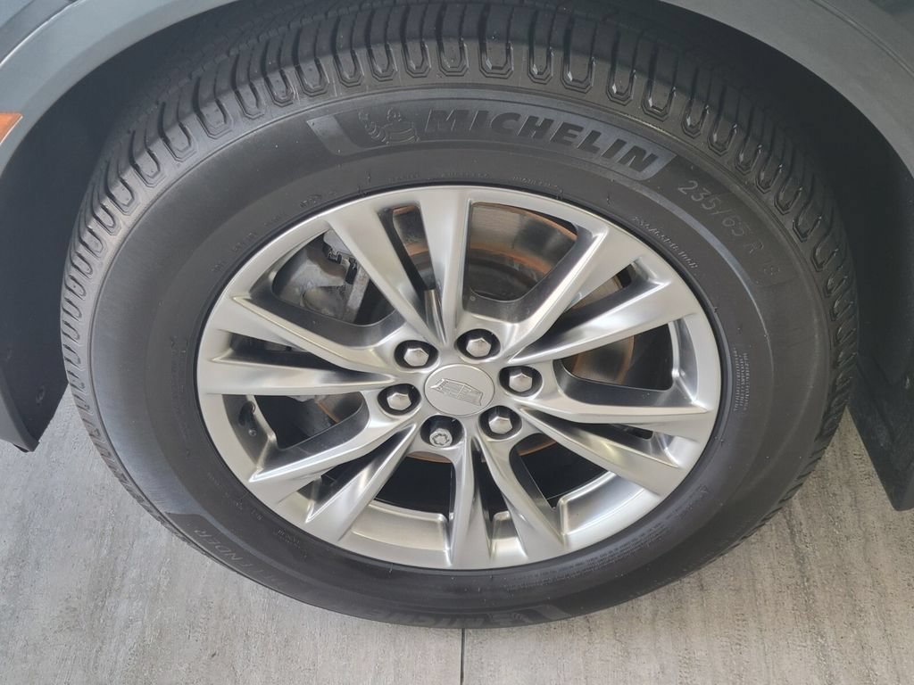 Used 2020 Cadillac XT5 Premium Luxury w/ LPO, Floor Liner Package AWD/4WD image 8