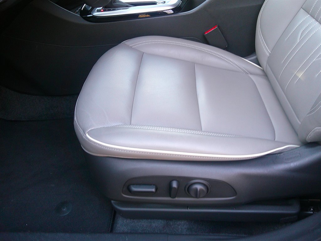 Used 2025 Buick Envista Avenir image 12