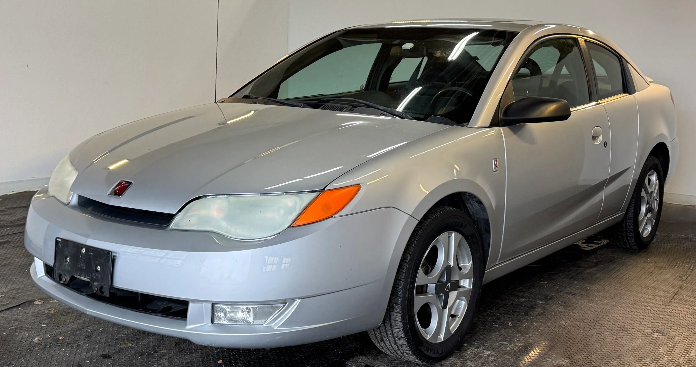 Used 2004 Saturn ION Level 3 image 2