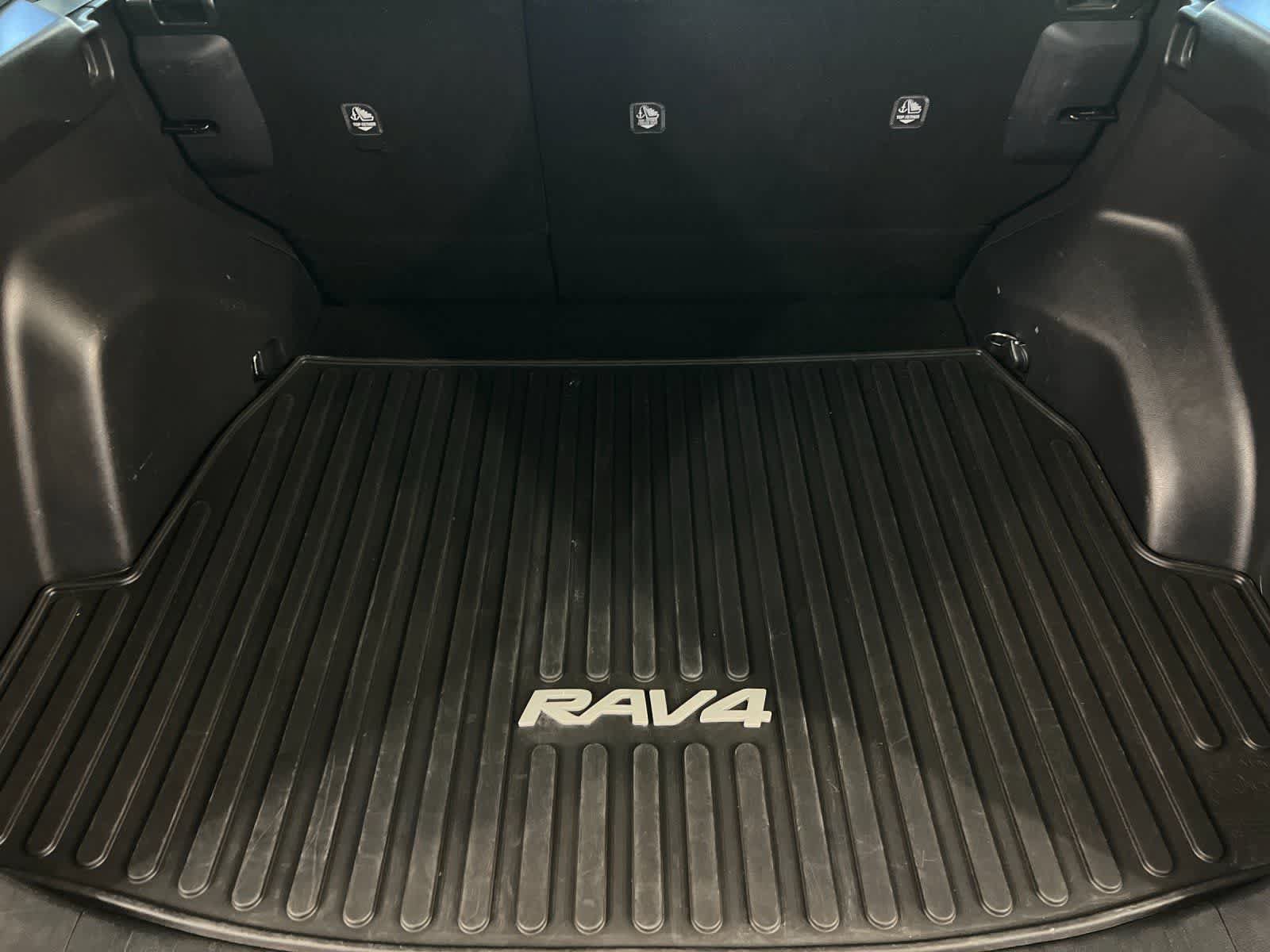 Used 2024 Toyota RAV4 SE AWD/4WD image 16