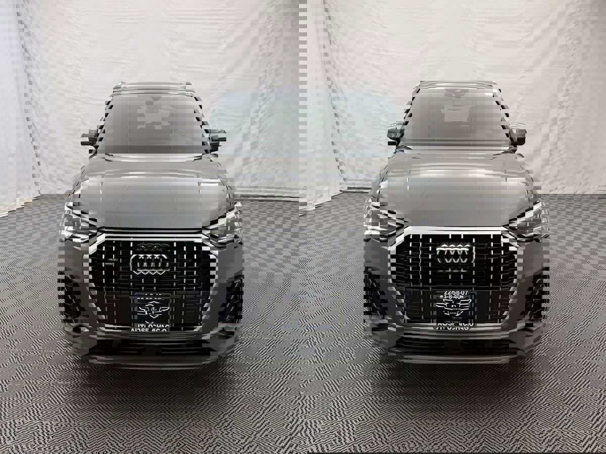 Used 2022 Audi Q3 2.0T Premium Plus w/ Premium Plus Package image 2