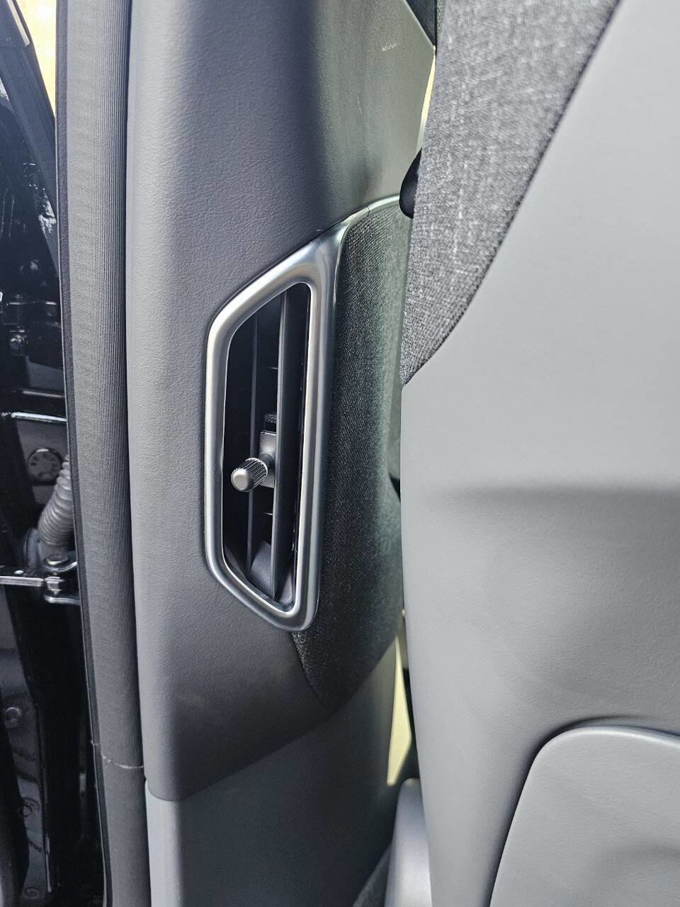 Used 2024 Lucid Air Pure image 39