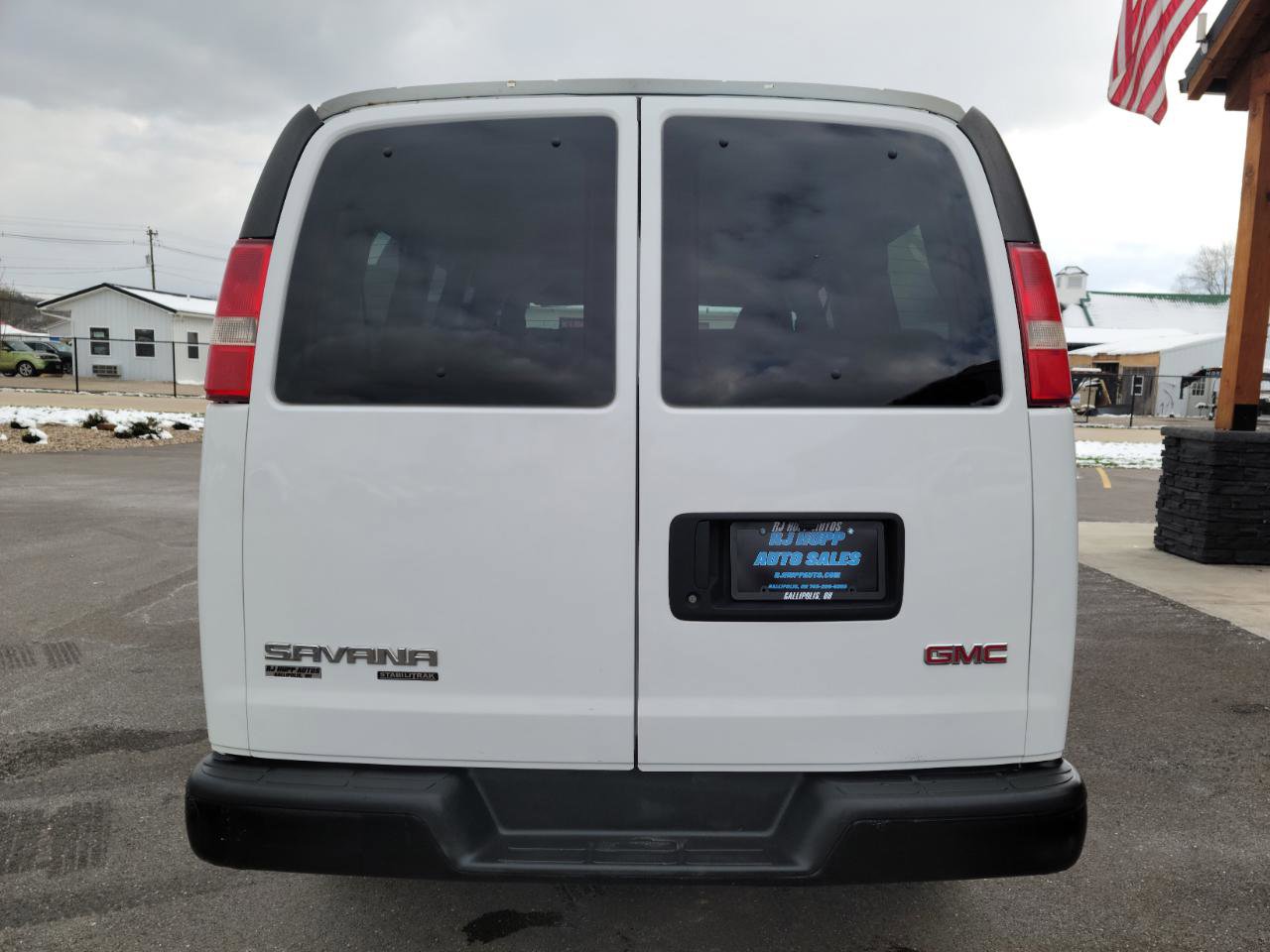 Used 2016 GMC Savana 2500 LS RWD image 5