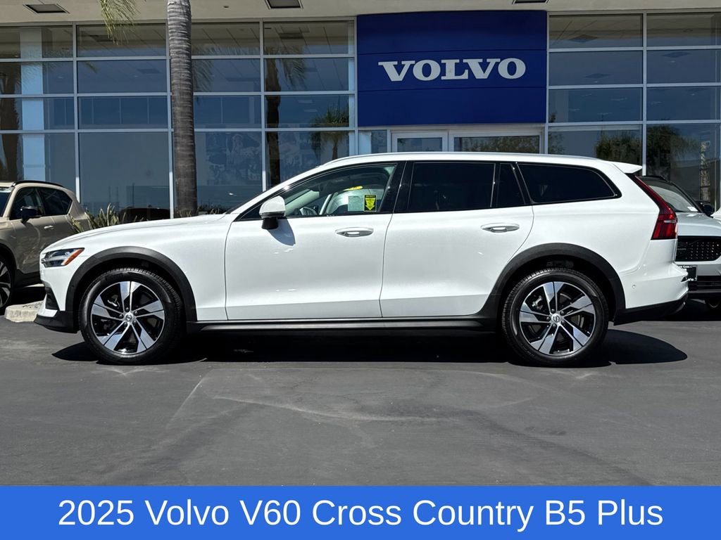 Certified 2025 Volvo V60 B5 Cross Country Plus image 2