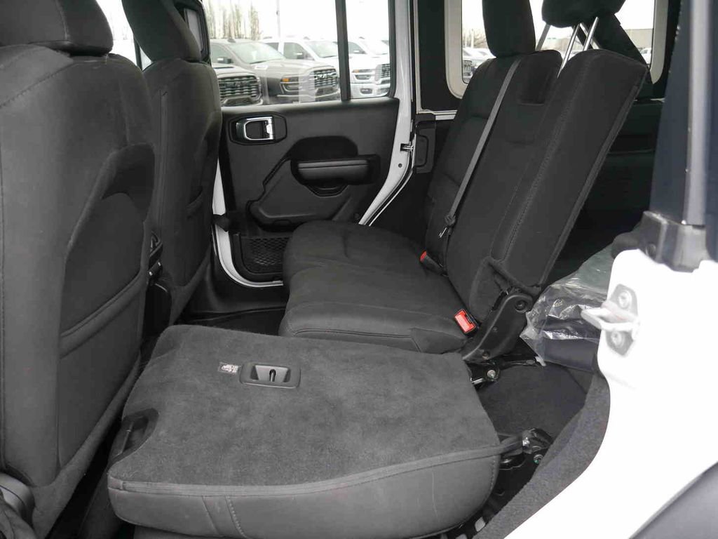 Used 2021 Jeep Wrangler Unlimited Sport image 19