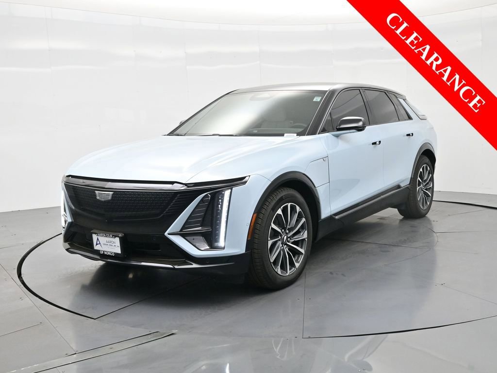 Used 2025 Cadillac Lyriq Sport image 2