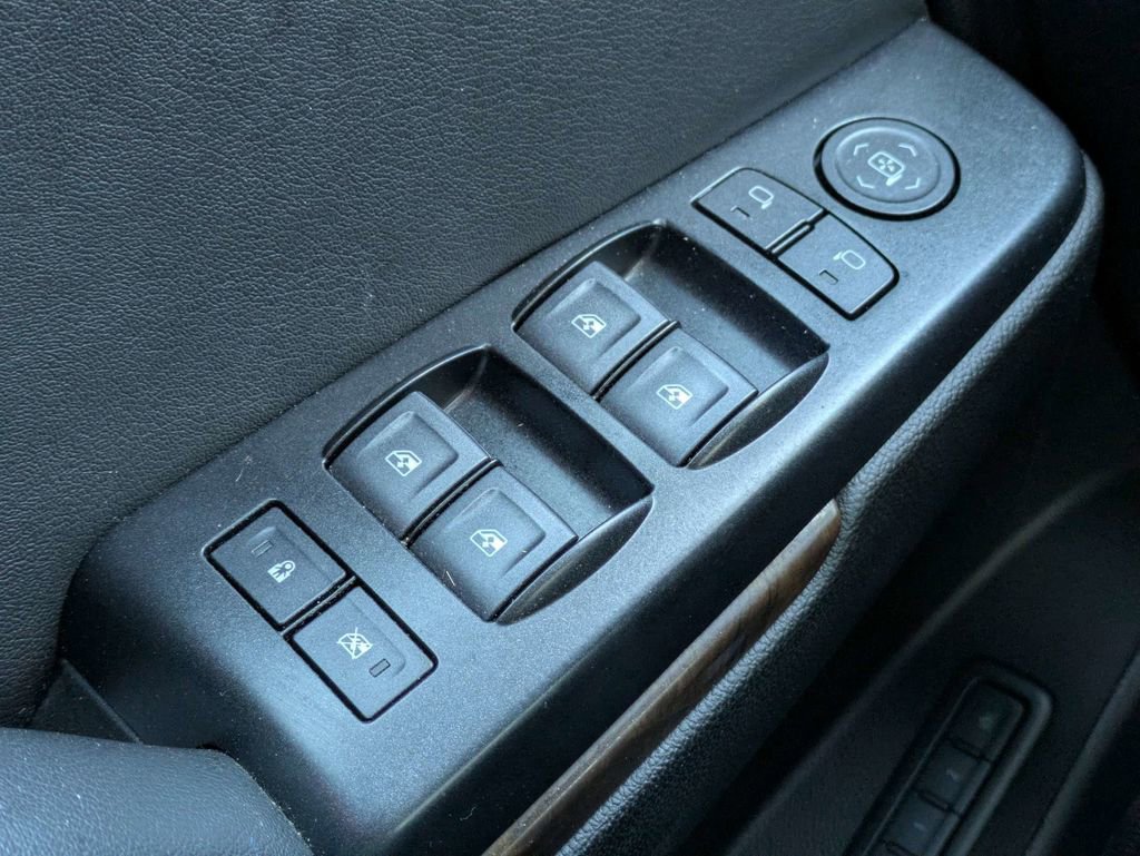 Used 2020 Chevrolet Tahoe LT w/ Z71 Midnight Edition image 35
