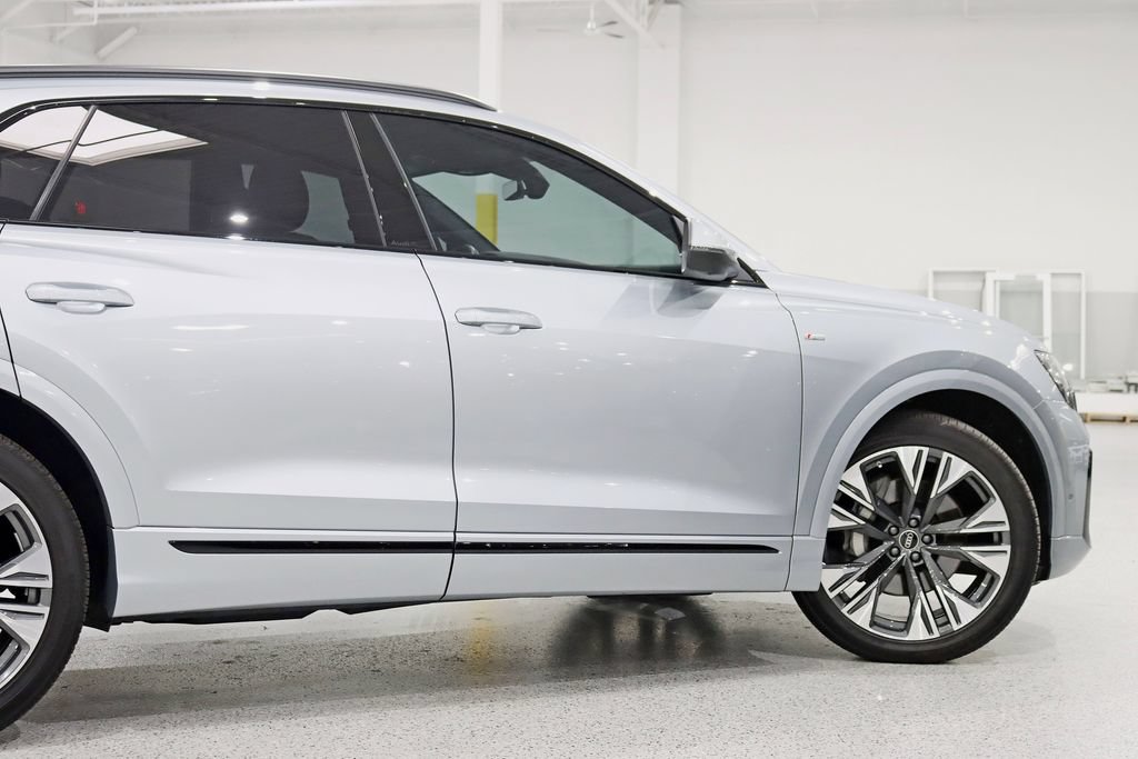 Used 2025 Audi Q8 Prestige AWD/4WD image 11