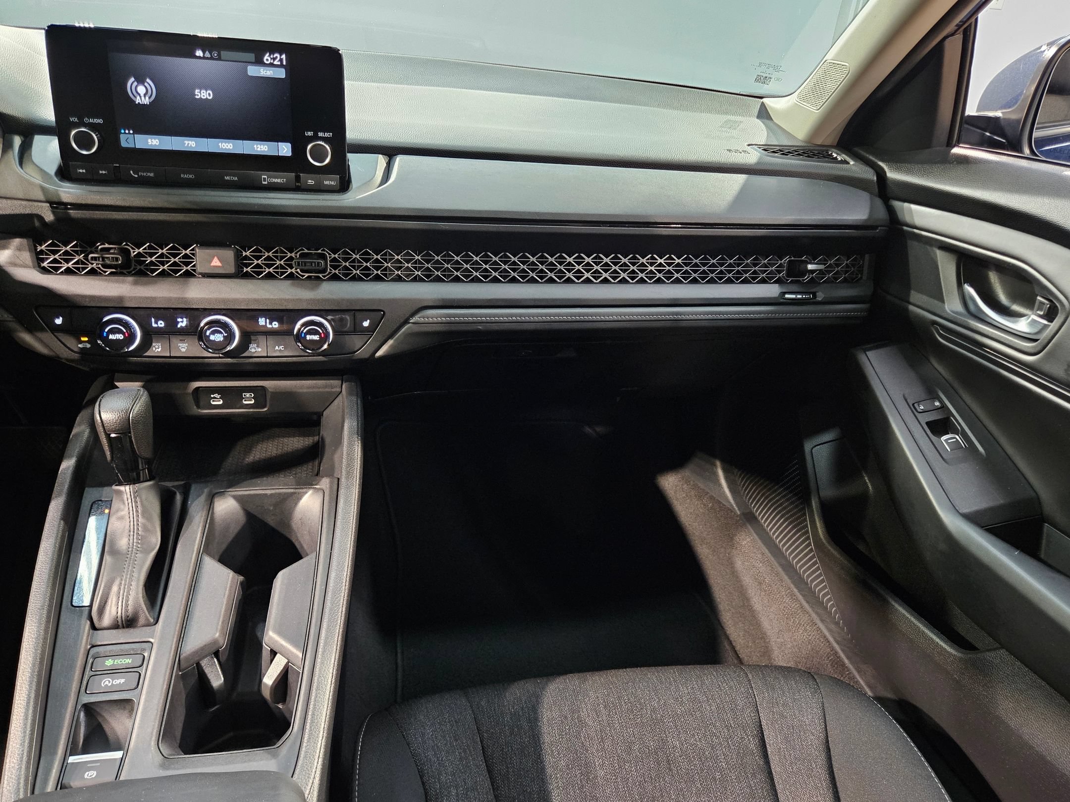 Used 2024 Honda Accord EX image 11