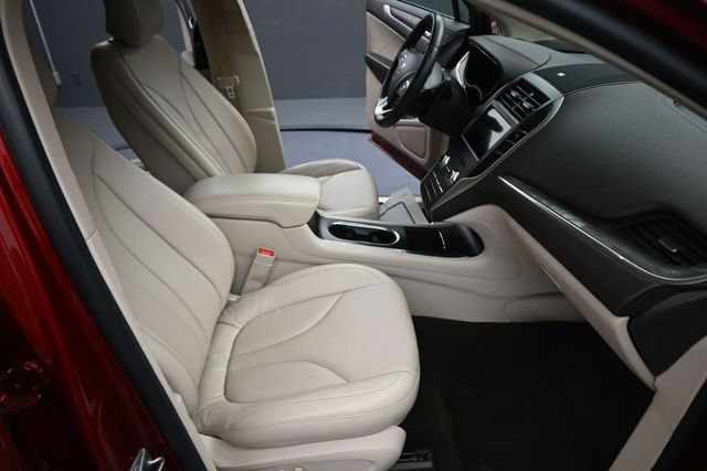 Used 2019 Lincoln MKC Reserve w/ MKC Climate Package AWD/4WD image 14