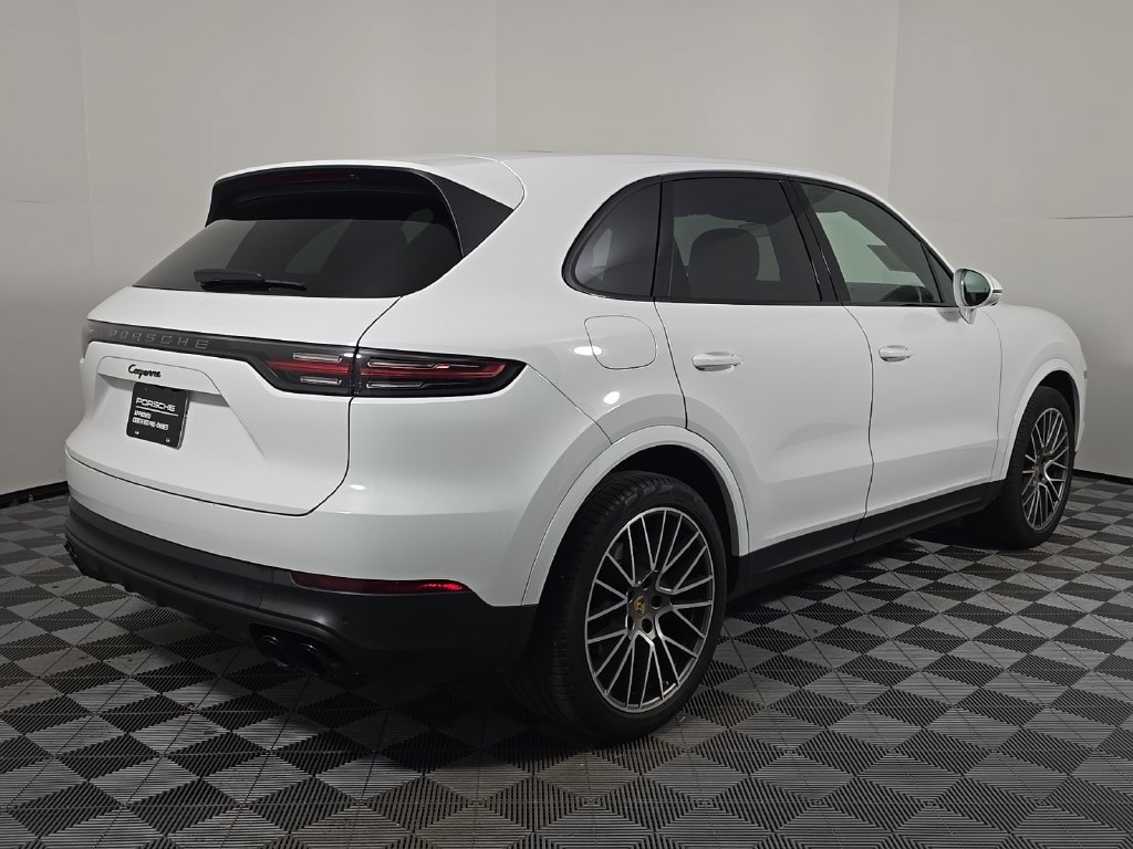 Certified 2023 Porsche Cayenne Platinum Edition AWD/4WD image 7