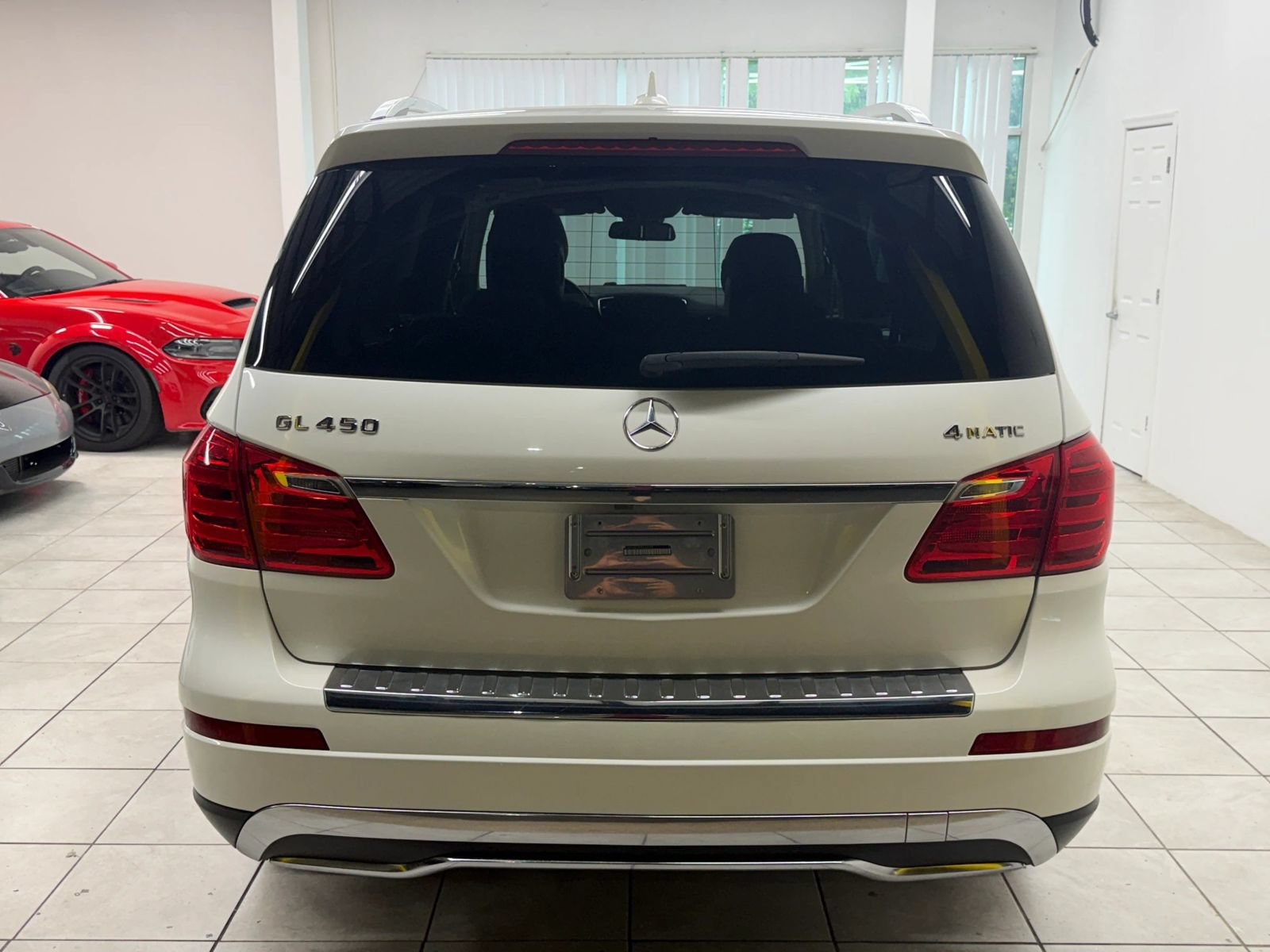 Used 2015 Mercedes-Benz GL 450 4MATIC w/ Lane Tracking Package image 8