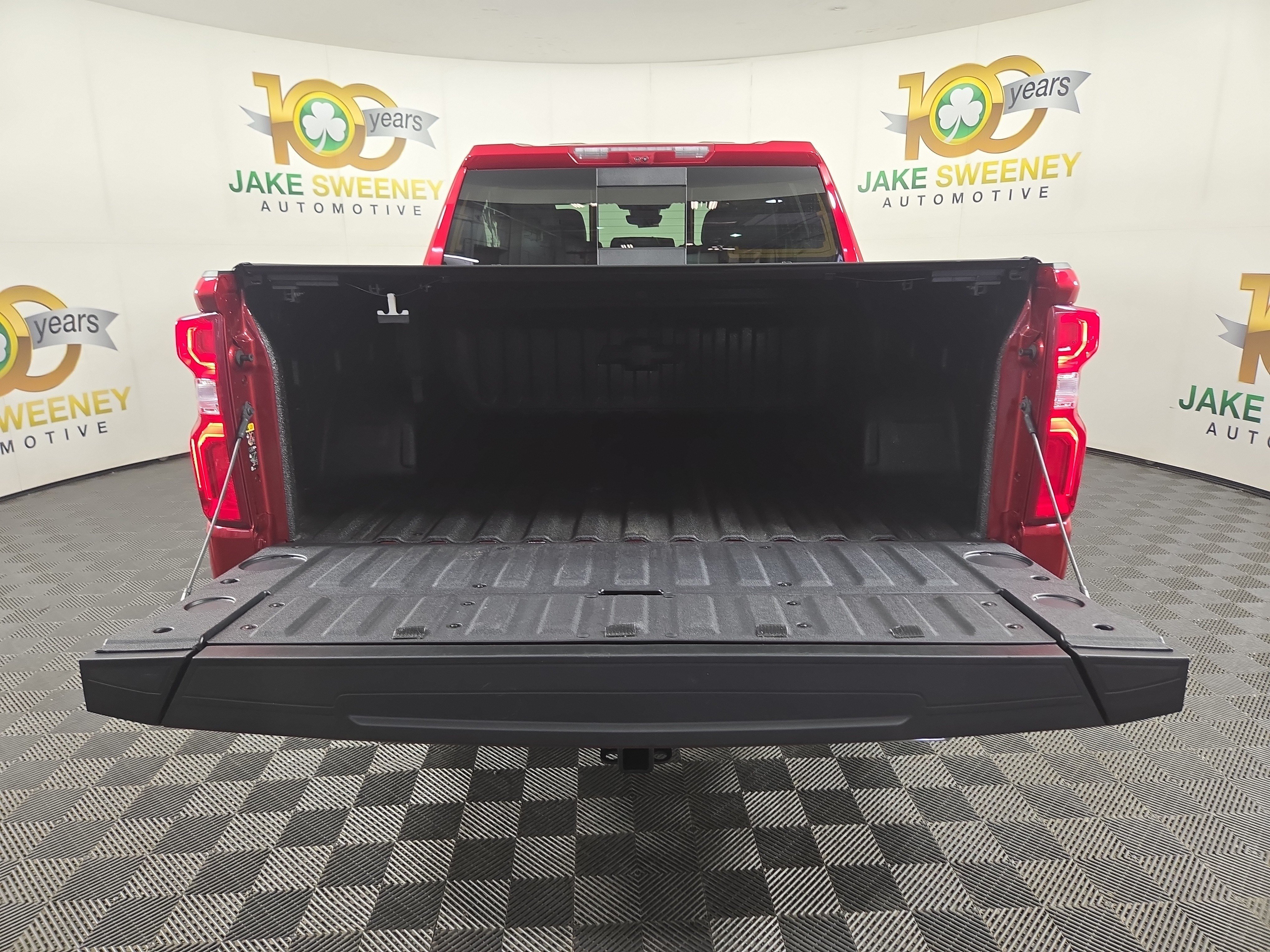 Certified 2025 Chevrolet Silverado 1500 High Country w/ Technology Package AWD/4WD image 34