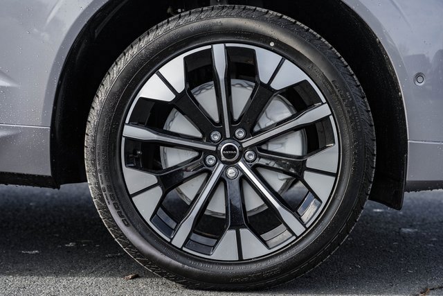New 2026 Volvo XC60 B5 Plus w/ Protection Package Premier image 17