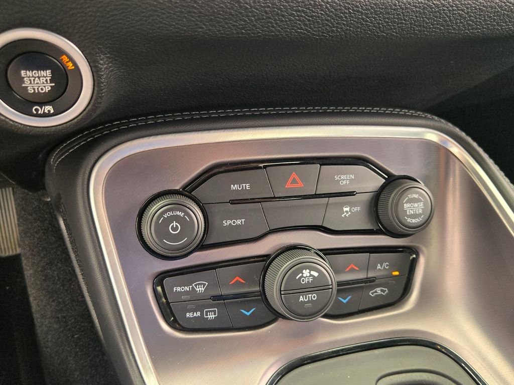 Used 2021 Dodge Challenger SXT image 22