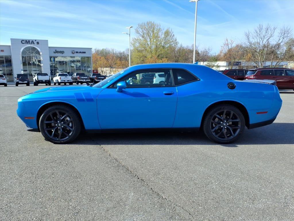 Used 2023 Dodge Challenger SXT w/ Plus Package image 7