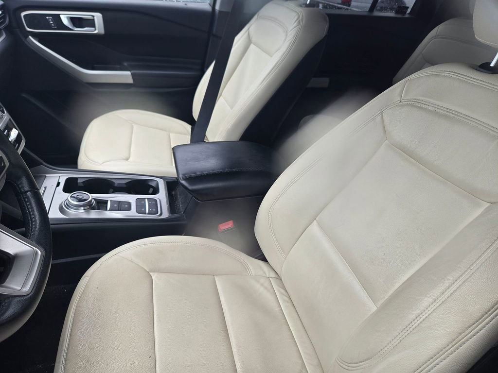 Used 2020 Ford Explorer XLT RWD image 4