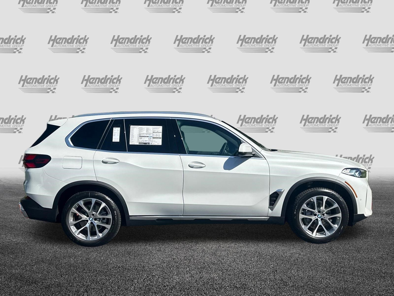 New 2026 BMW X5 xDrive40i w/ Executive Package AWD/4WD image 5