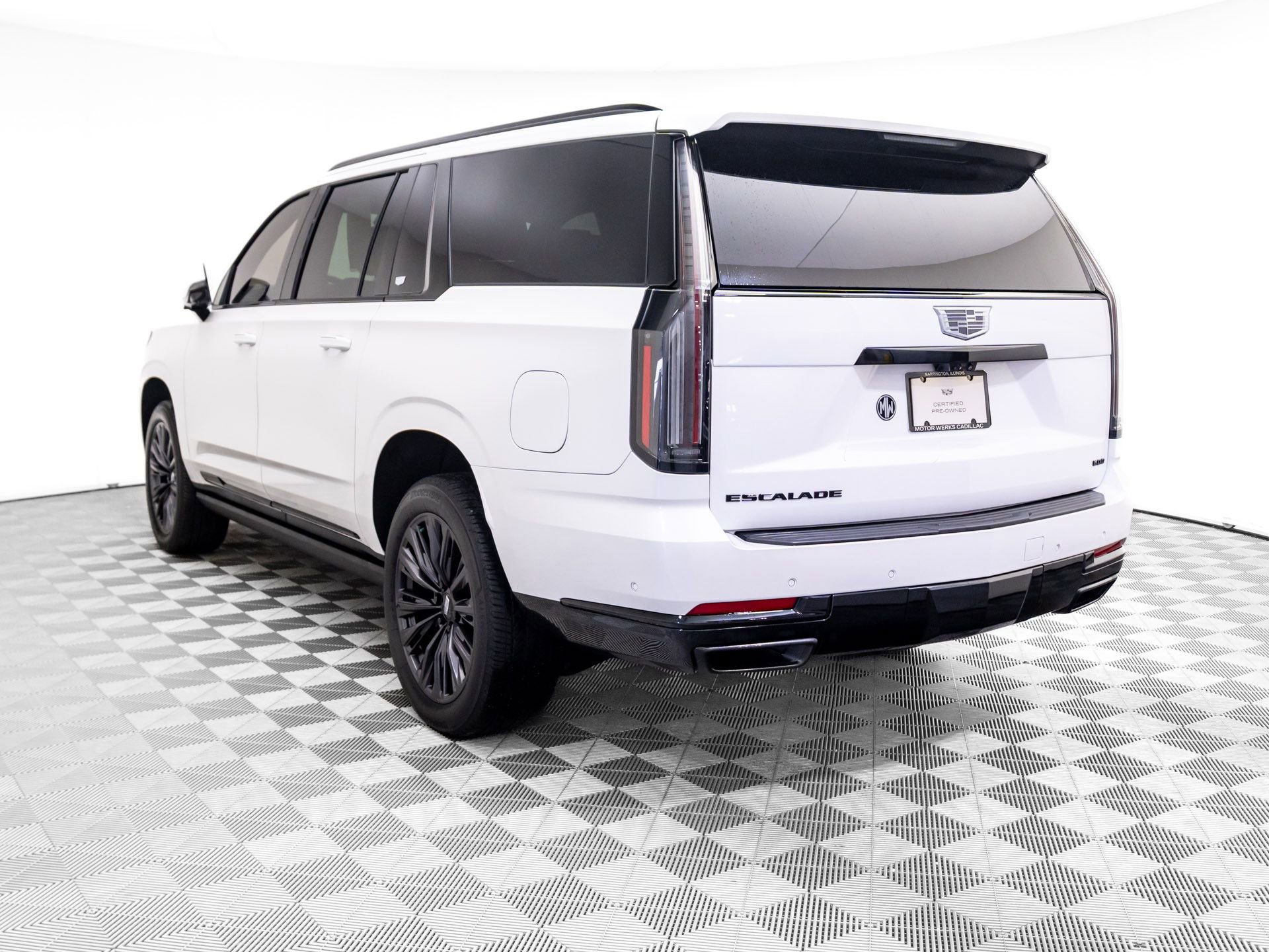 Certified 2025 Cadillac Escalade ESV Sport w/ LPO, ONYX Package image 3