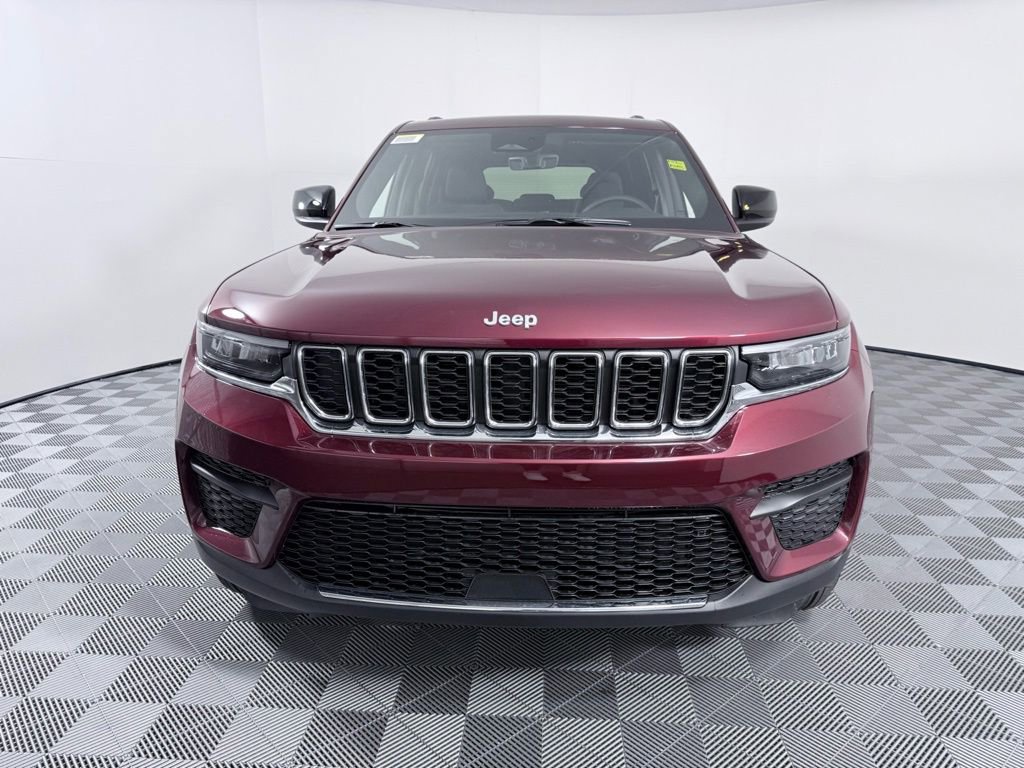 New 2026 Jeep Grand Cherokee Laredo image 3