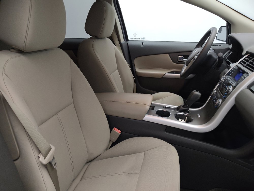 Used 2013 Ford Edge SE image 21
