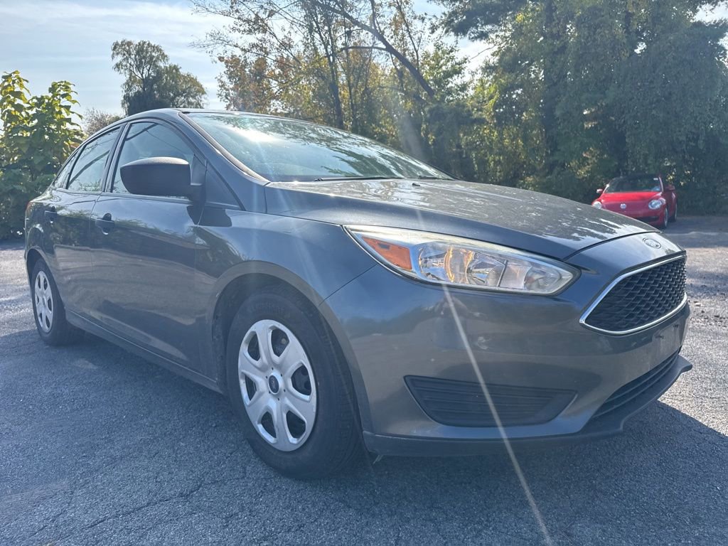 Used 2017 Ford Focus S image 3