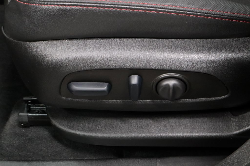 Used 2024 Chevrolet Equinox RS FWD image 25