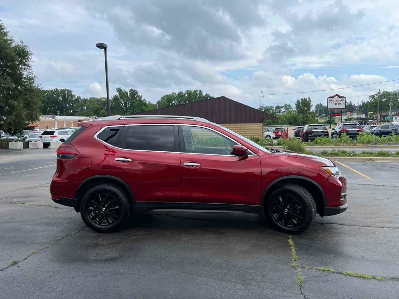 Used 2019 Nissan Rogue SV AWD/4WD image 10