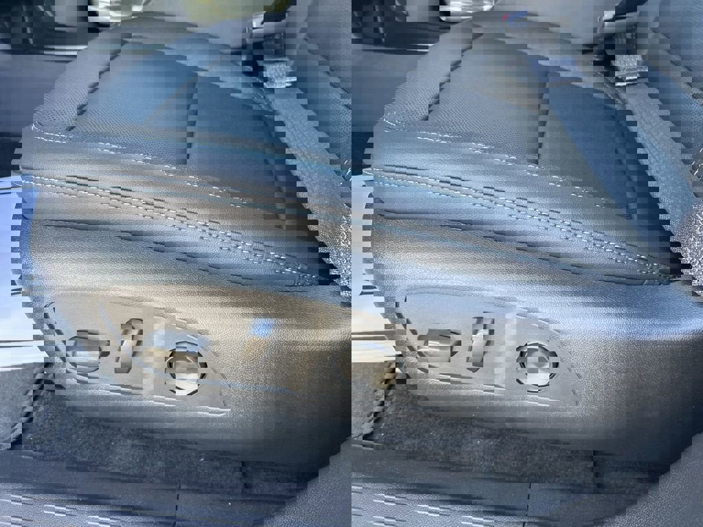 New 2026 Chevrolet Equinox EV LT image 3