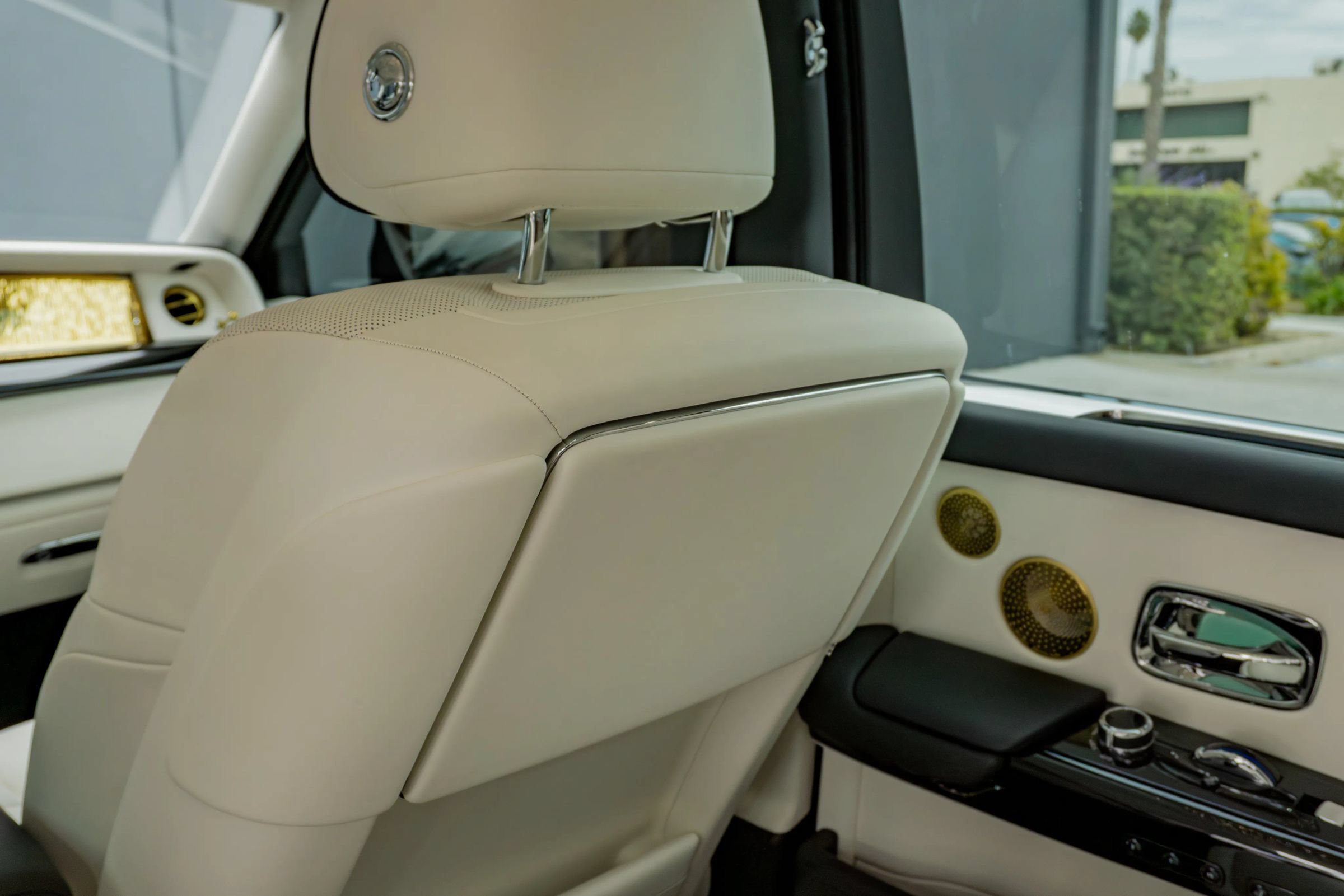 Used 2024 Rolls-Royce Phantom Sedan RWD image 77