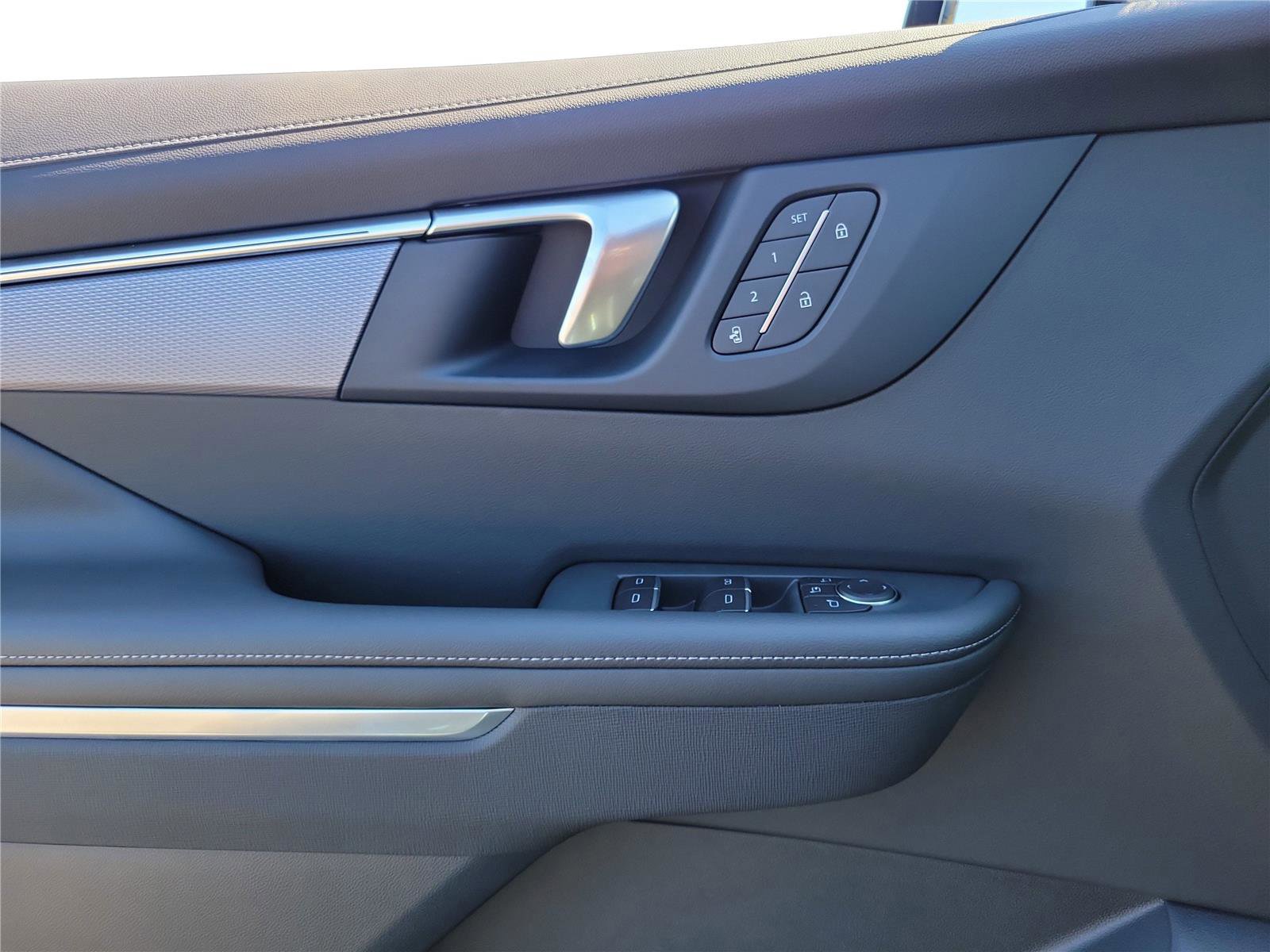 New 2026 Buick Enclave Sport Touring w/ Power Package image 18