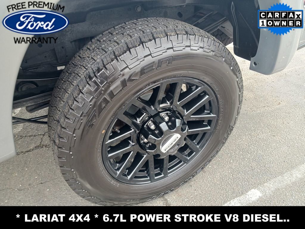 Used 2022 Ford F350 Lariat w/ Black Appearance Package image 12
