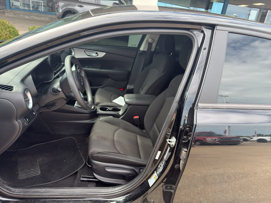 Used 2024 Kia Forte LX FWD image 9