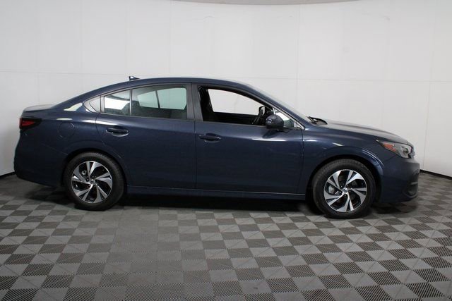 Used 2025 Subaru Legacy Premium image 8