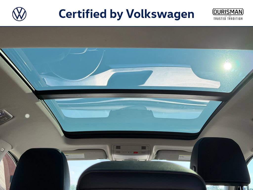 Certified 2023 Volkswagen Taos SEL AWD/4WD image 13