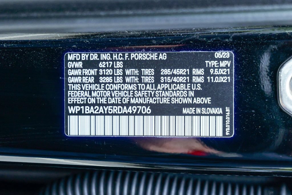 Used 2024 Porsche Cayenne Coupe AWD/4WD image 61