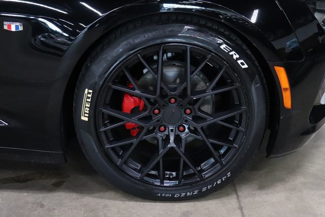 Used 2017 Chevrolet Camaro LT RWD image 31