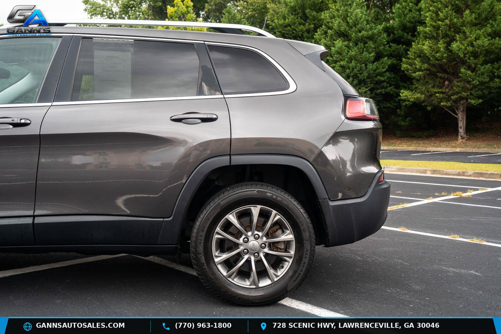 Used 2019 Jeep Cherokee Latitude Plus w/ Comfort/Convenience Group AWD/4WD image 5