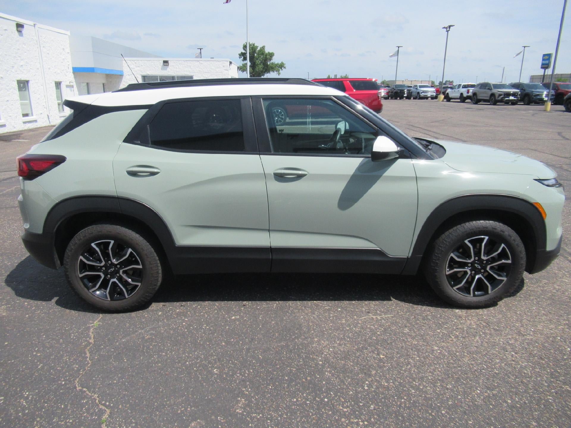 Certified 2024 Chevrolet TrailBlazer ACTIV w/ Convenience Package AWD/4WD image 4
