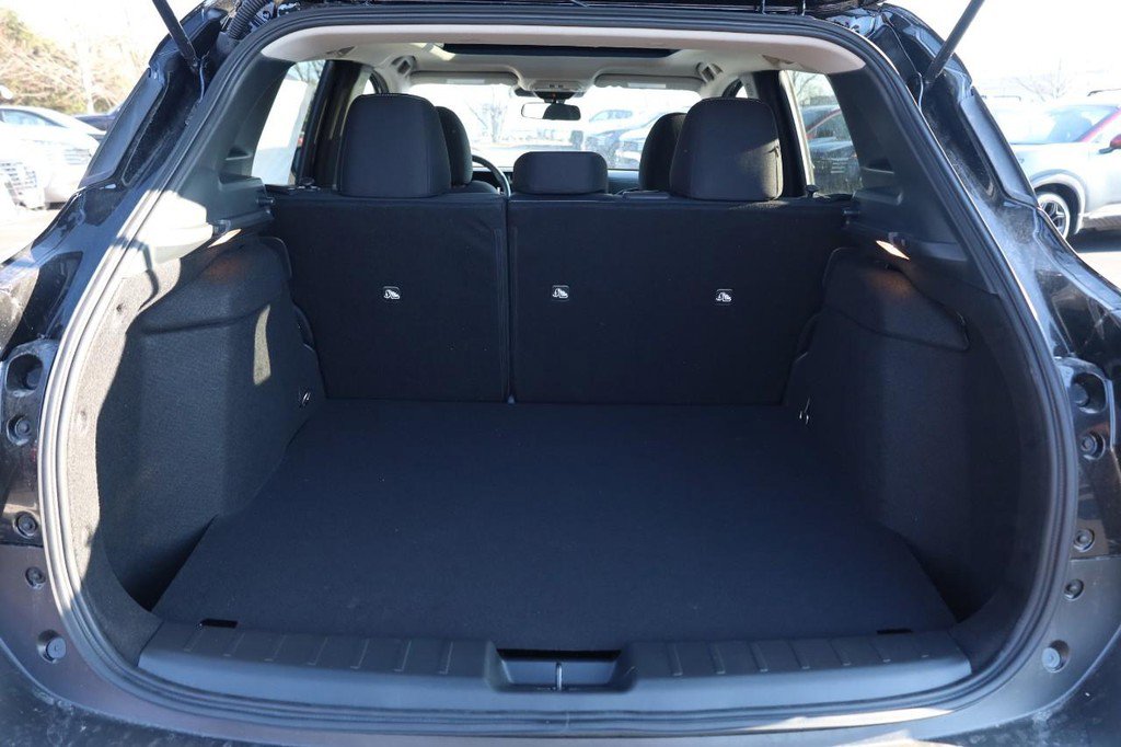 New 2026 Nissan Kicks SV w/ SV Premium Package image 7