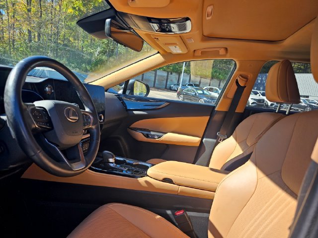 Used 2023 Lexus NX 350 AWD image 5