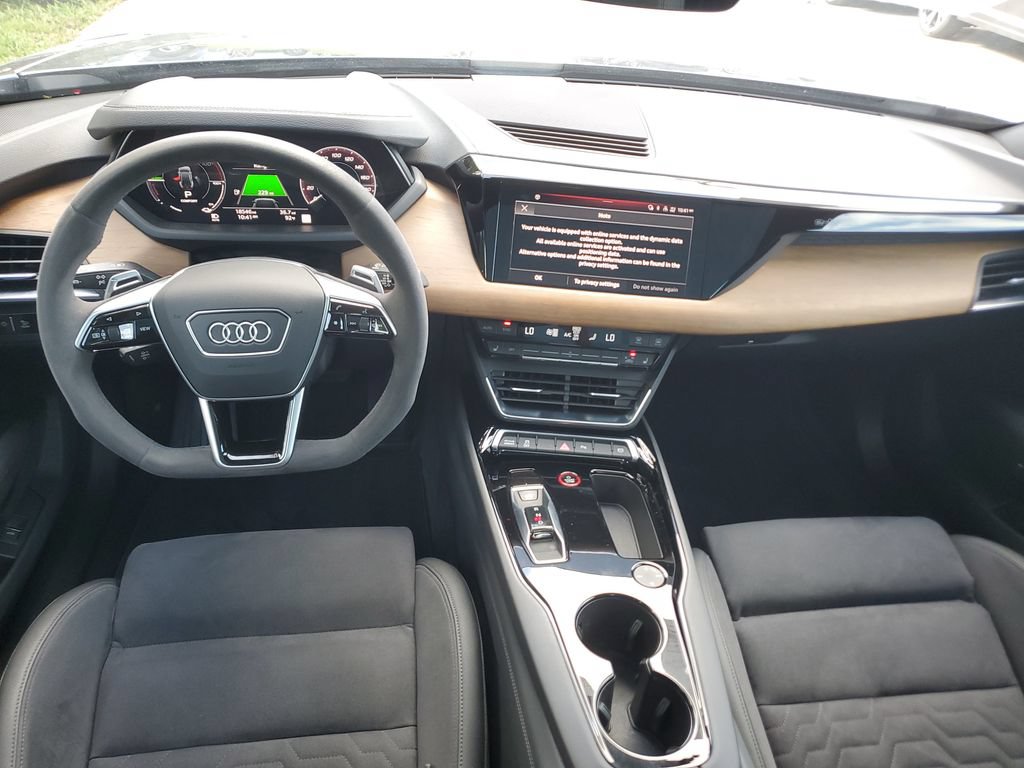 Certified 2023 Audi e-tron GT Premium Plus AWD/4WD image 3