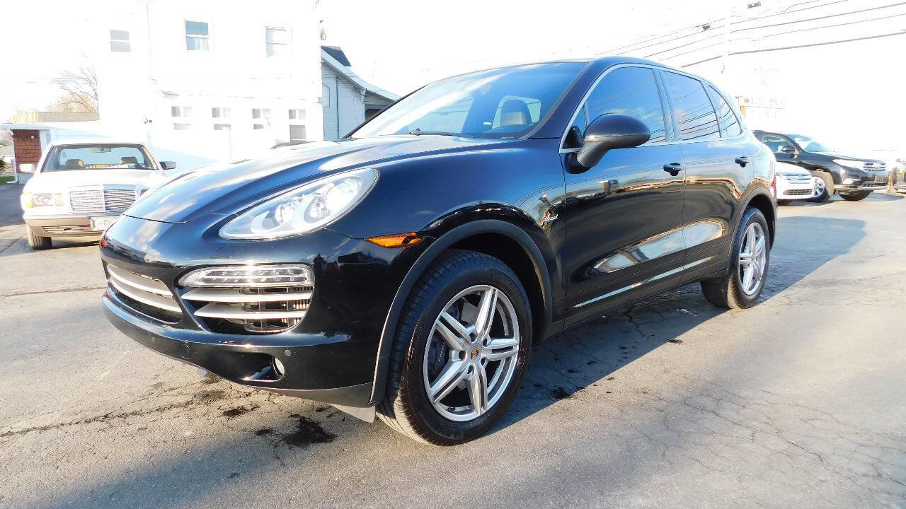 Used 2014 Porsche Cayenne Diesel Platinum Edition image 4