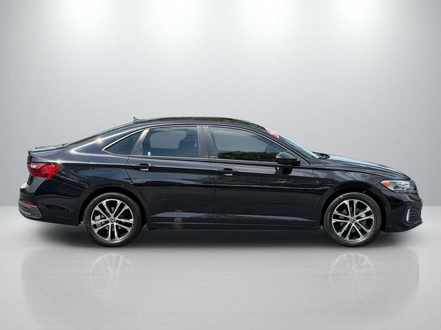 Used 2023 Volkswagen Jetta Sport FWD image 8