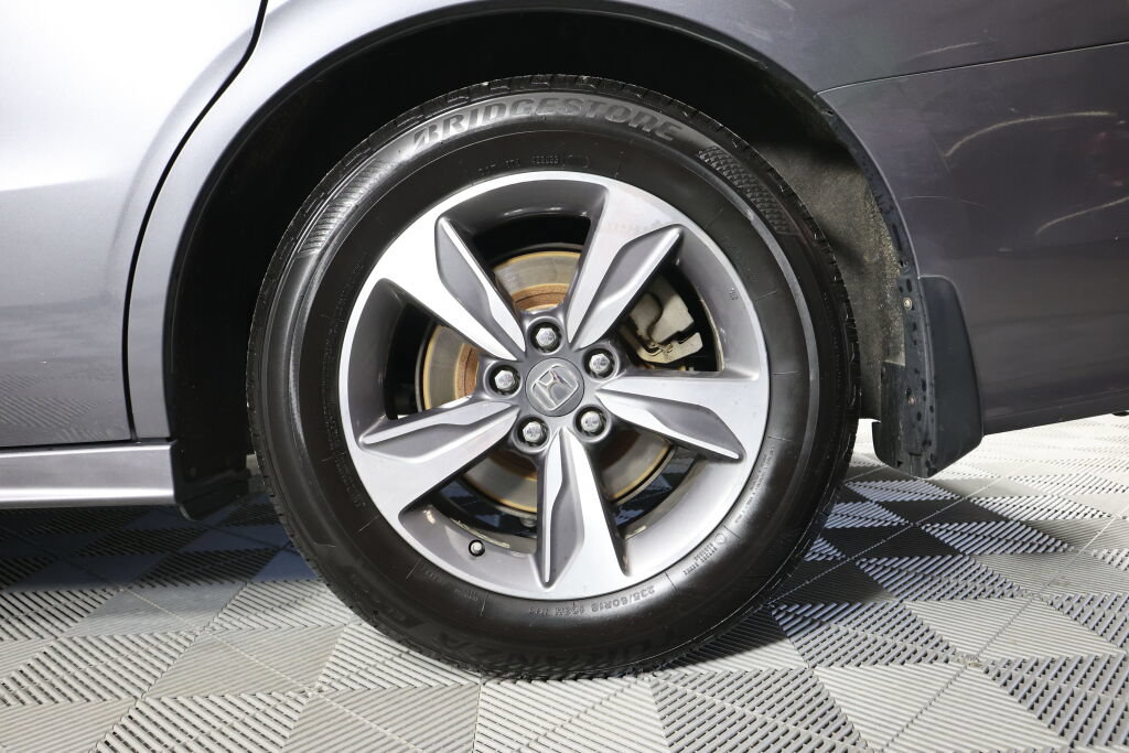 Used 2018 Honda Odyssey Touring image 8