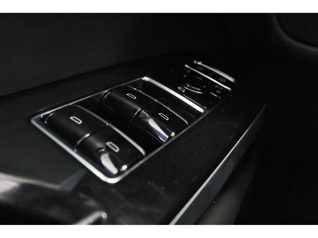 Used 2025 Cadillac Escalade Sport Platinum w/ LPO, ONYX Package image 16